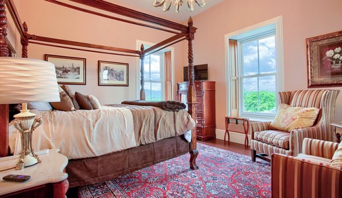 Luxury Room, 1 Queen Bed, Non Smoking, Private Bathroom