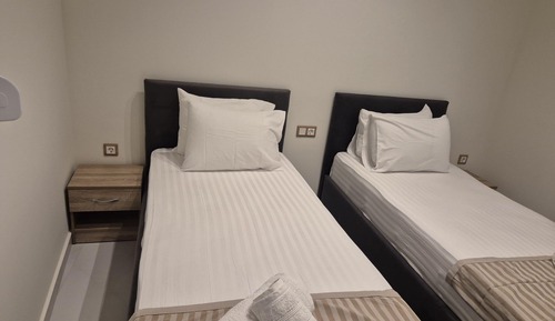 Suite, 2 Bedrooms, Ground Floor