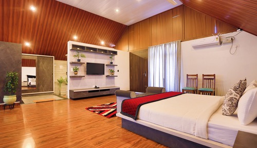 Suite with private pool