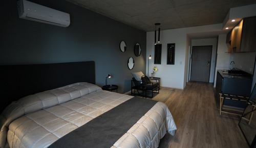 Studio, 1 King Bed