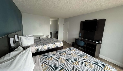 Deluxe Room, 2 Double Beds, Non Smoking, Refrigerator & Microwave