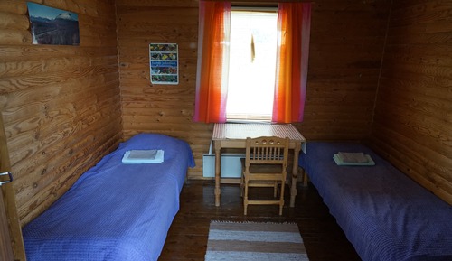 Room, Garden View