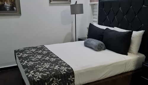 Luxury Single Room