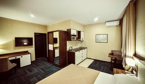 Deluxe Studio