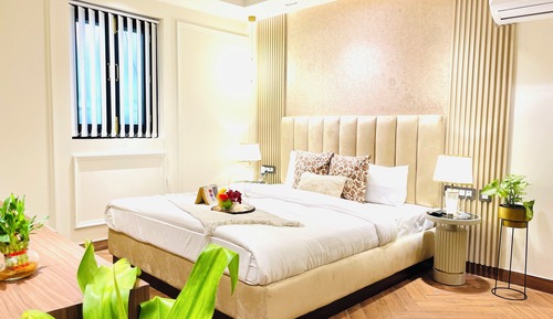 Deluxe Apartment