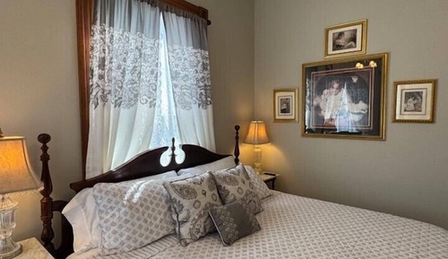 Magnolia Room