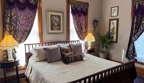 Lilac Room