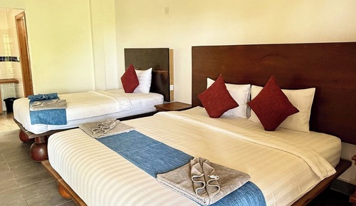Deluxe Triple Room, 1 Bedroom, Mountain View