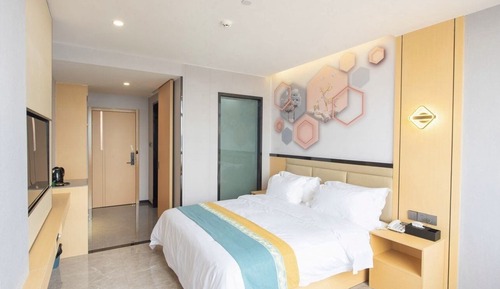 Basic Room, 1 Queen Bed