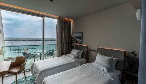 Superior Apartment, 2 Twin Beds, Sea View