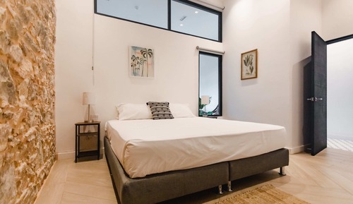 Apartment (2B)