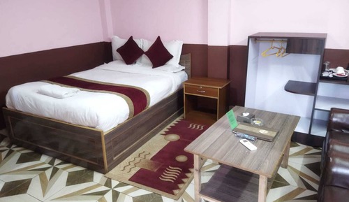 Deluxe Double Room, Garden View