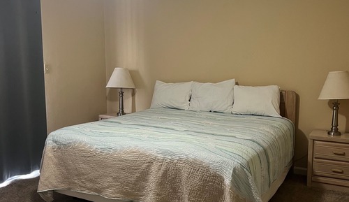 Deluxe Condo, 1 King Bed, Balcony, River View