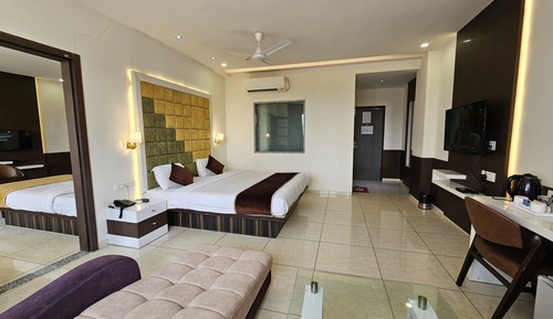 Deluxe Suite