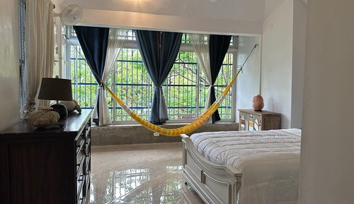 Comfort Room 1