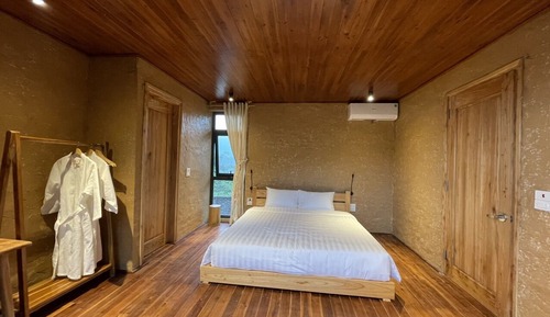 Executive Room, Balcony, Mountain View