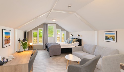 Panoramic Room
