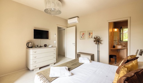 Luxury Double Room, Pool View