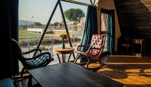 Sunshine A-Frame Cottage with Private Jacuzzi (Total: 1 Villa)