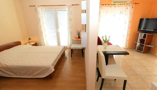 Apartment (Comfort One-Bedroom Apartment with Ba)