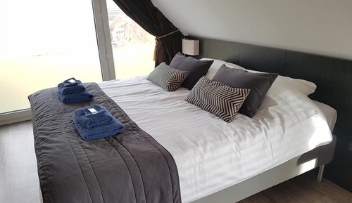 Deluxe Room, Private Bathroom, Garden View