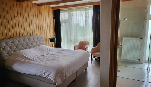Comfort Room, Private Bathroom