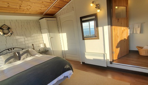 The Birds Nest Suite