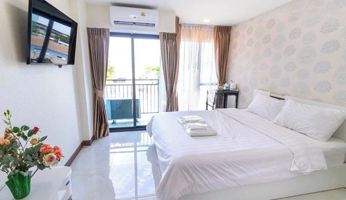 Classic Room, 1 Queen Bed, Non Smoking, Garden View
