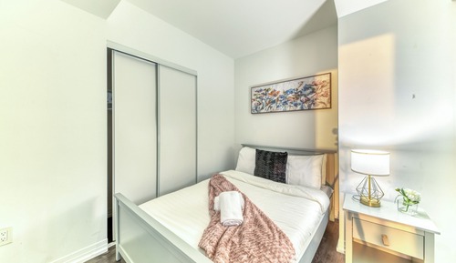 Club Room, 2 Bedrooms, Kitchen, Lake View