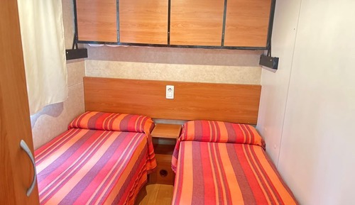 Basic Mobile Home, 2 Bedrooms, Non Smoking, Private Bathroom