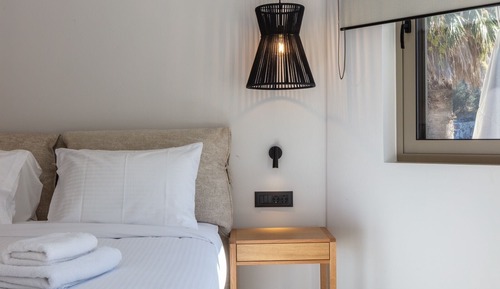 Luxury Suite, 1 King Bed with Sofa bed, Non Smoking, Courtyard View