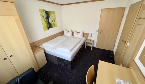Economy Double Room