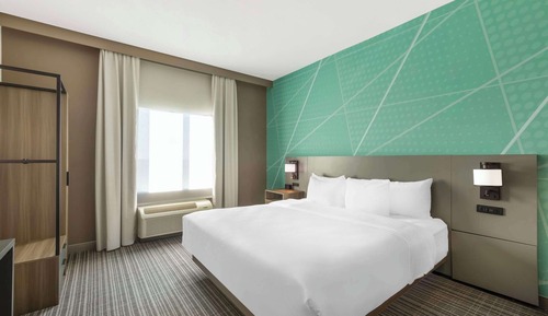 Suite, 1 King Bed with Sofa bed, Non Smoking