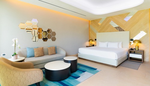 Grand Room, 1 King Bed, Garden View (Standard)