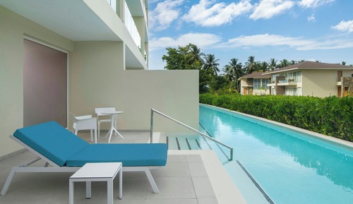 Deluxe Room, 1 King Bed (Swim Up)