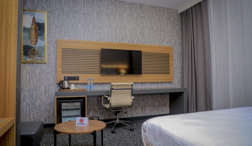 Executive Room, 1 Queen Bed, Non Smoking, Sea View