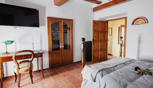 Classic Room, 2 Bedrooms, Private Bathroom, Hill View