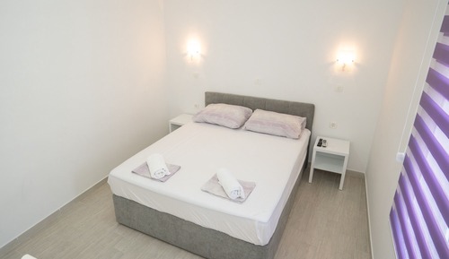 Classic  2 Bedroom Apartment, 2 Double Beds