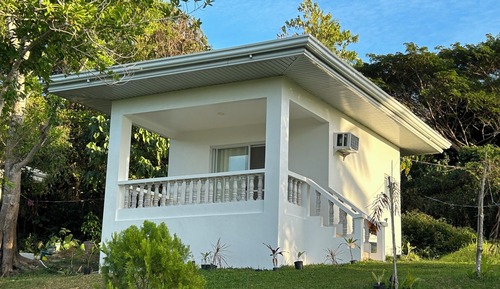 Basic Bungalow, 1 Queen Bed