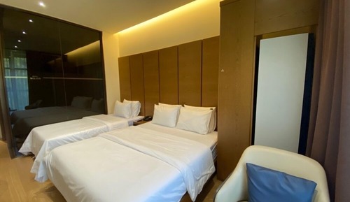 Deluxe Twin Room