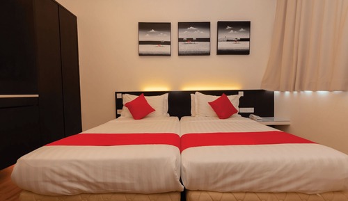 Deluxe Twin Room