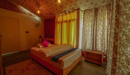 Vayu Suite with Bath Tub