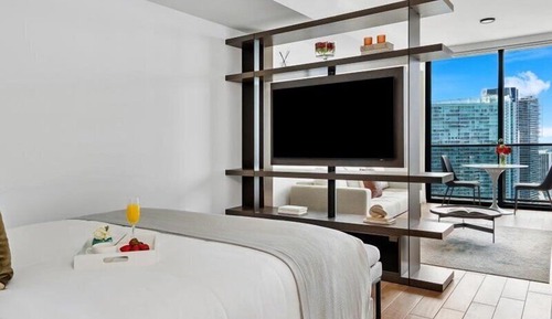 Deluxe Studio, 1 King Bed with Sofa Bed, Bay View 3306