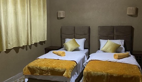 Deluxe Apartment