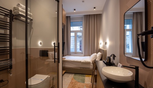 Deluxe Single Room