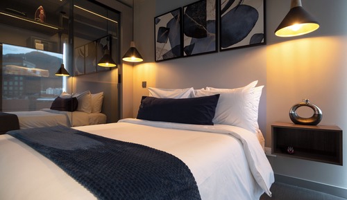 Deluxe Apartment