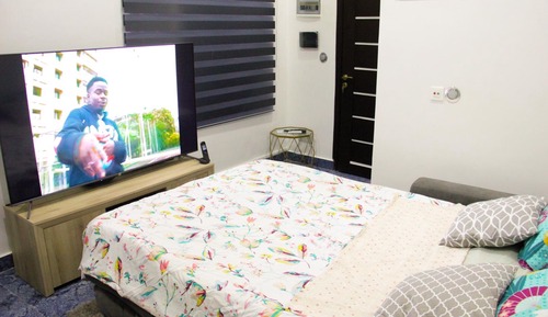 Standard Studio, Balcony