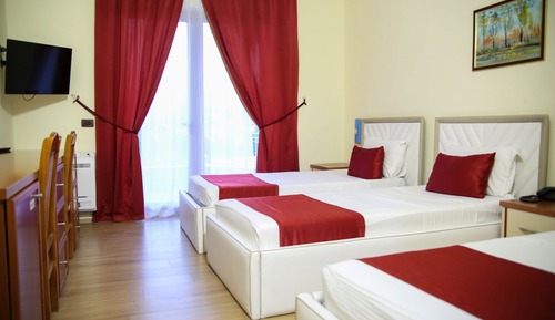 Basic Triple Room