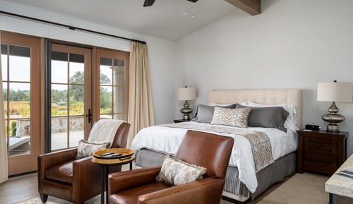 Luxury Studio Suite, 1 King Bed, Ensuite, Vineyard View
