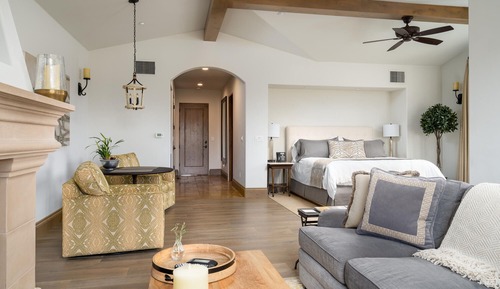 Luxury Single Room, 1 King Bed, Ensuite, Vineyard View